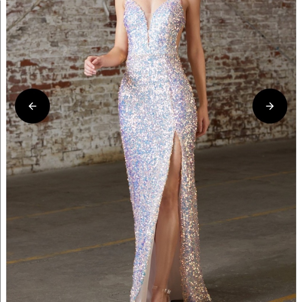 Cinderella Divine CD175 Dress prom dress from Ruby’s never worn size 6 paid 150